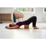 3 exercitii pentru detensionare DOAR cu caramizi de yoga