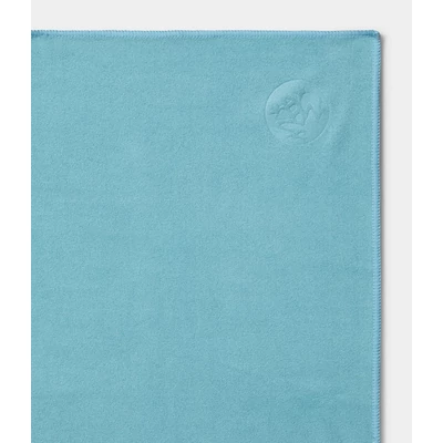 Prosop de Maini yoga fierbinte - Manduka eQua -Blue Lotus- 67cm x 40cm